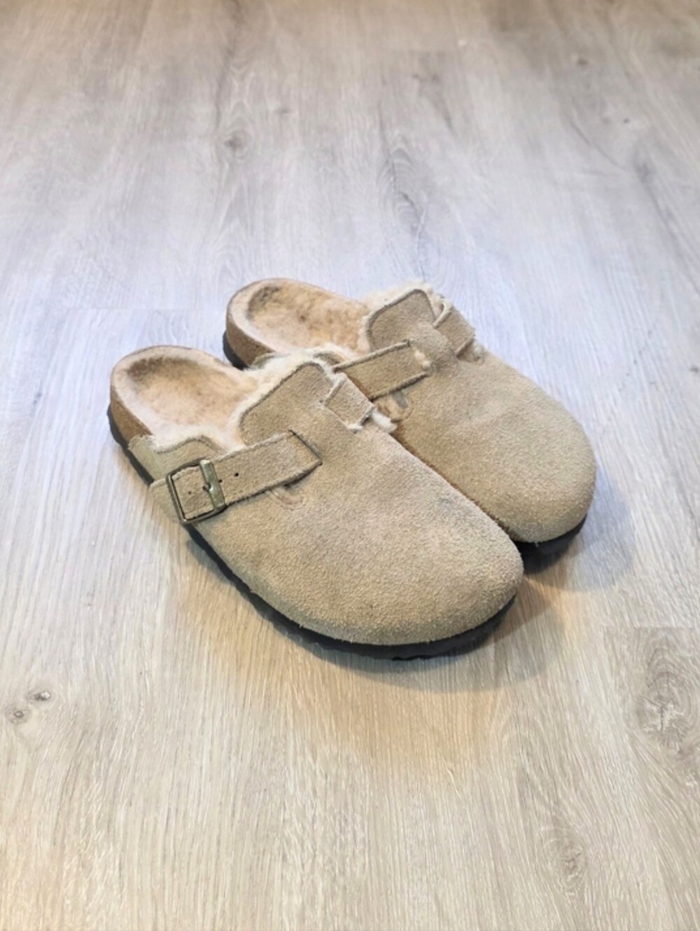 Birkenstock Boston Beige Suede Shearling Clogs Size 7.5 Narrow (38)